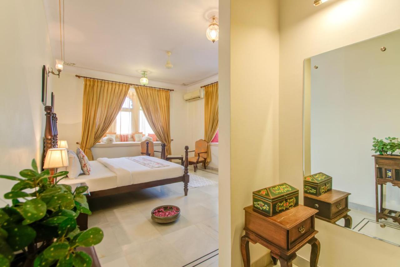 Akshay Niwas Boutique Luxury Hotel Удайпур Экстерьер фото