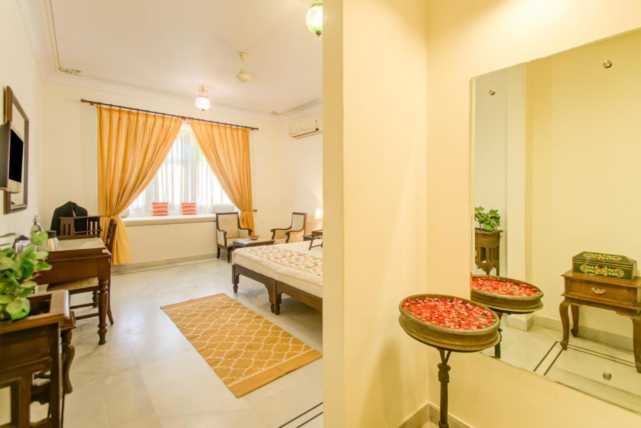 Akshay Niwas Boutique Luxury Hotel Удайпур Экстерьер фото